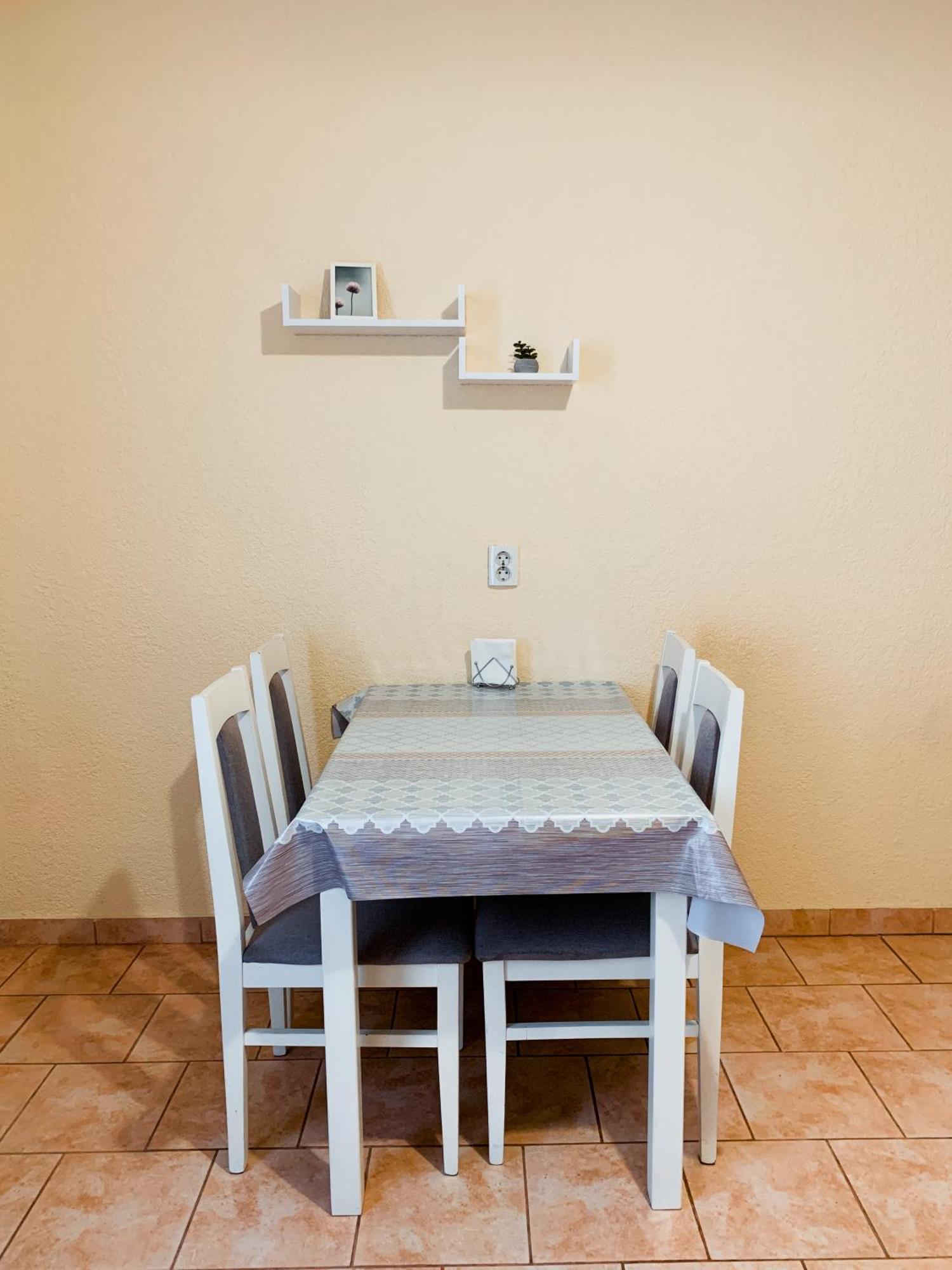 Apartments Domovik Мостова 5 Кв 38 Mukačevo Exteriér fotografie